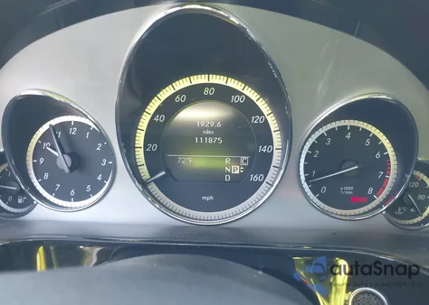 2010 Mercedes-Benz E 350 4Matic z USA, uszkodzony, nr VIN WDDHF8HB9AA248660